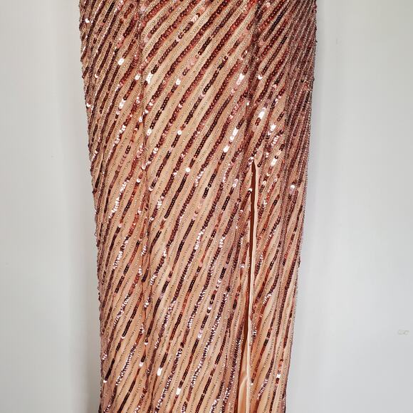 Mac Duggal 5372 Sequin Embellished Sleeveless Long Gown Rose Gold Size 8 NWT - Picture 7 of 13